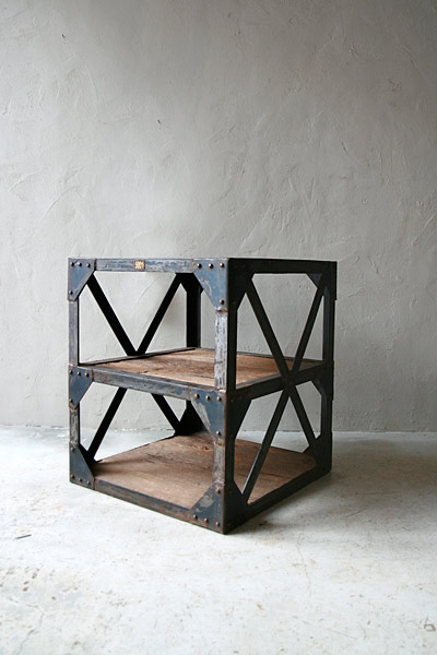 スチールラック　インダストリアル　/ フランスアンティーク / ブロカント / brocante / 店舗什器