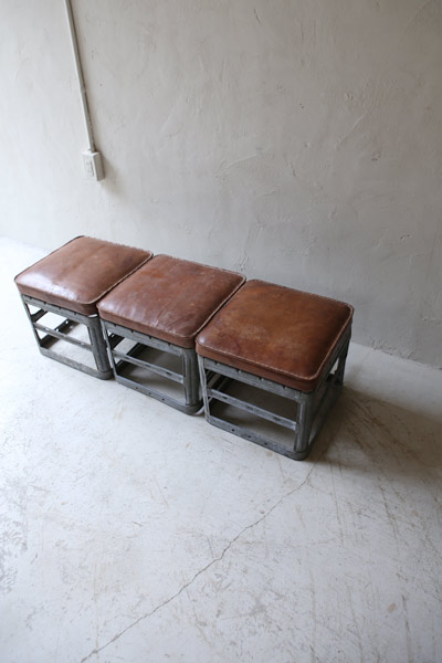 レザースツール　　フランスアンティーク / ブロカント / brocante / 店舗什器