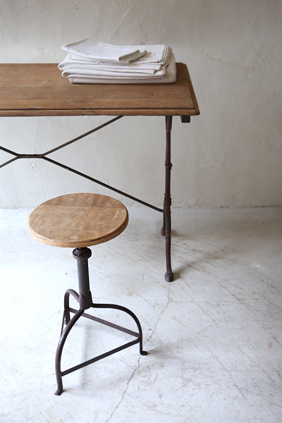 フランス　アンティーク / ブロカント / brocante / 店舗什器　アイアン　スツール