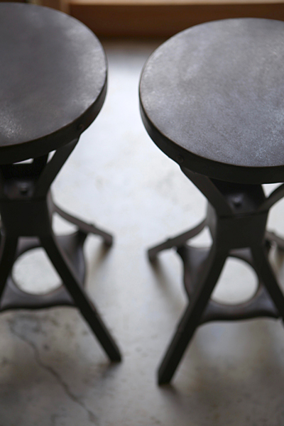 フランス　アンティーク / ブロカント / brocante / 店舗什器　スチール　スツール　ハイスツール