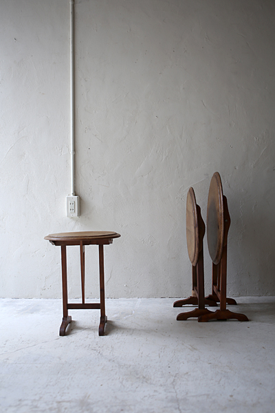 フランス　アンティーク / ブロカント / brocante / 店舗什器 サイドテーブル　折りたたみ　ラウンド